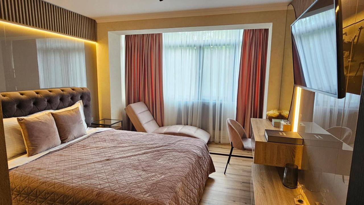 Cosy 2 Rooms Apartment In The Center Of The City Bucureşti Ngoại thất bức ảnh