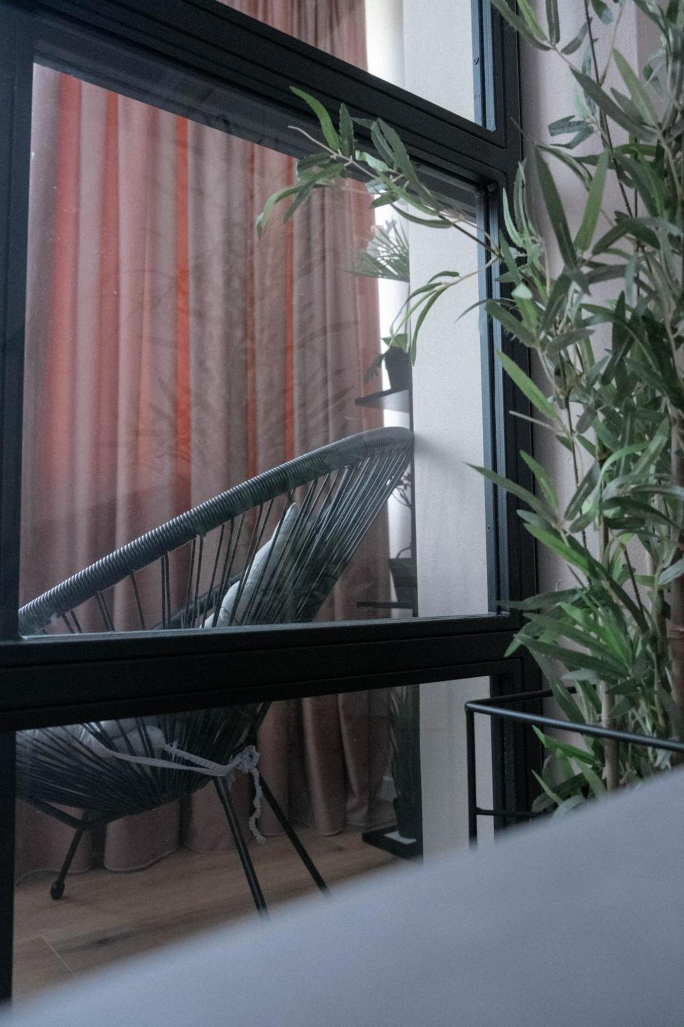 Cosy 2 Rooms Apartment In The Center Of The City Bucureşti Ngoại thất bức ảnh