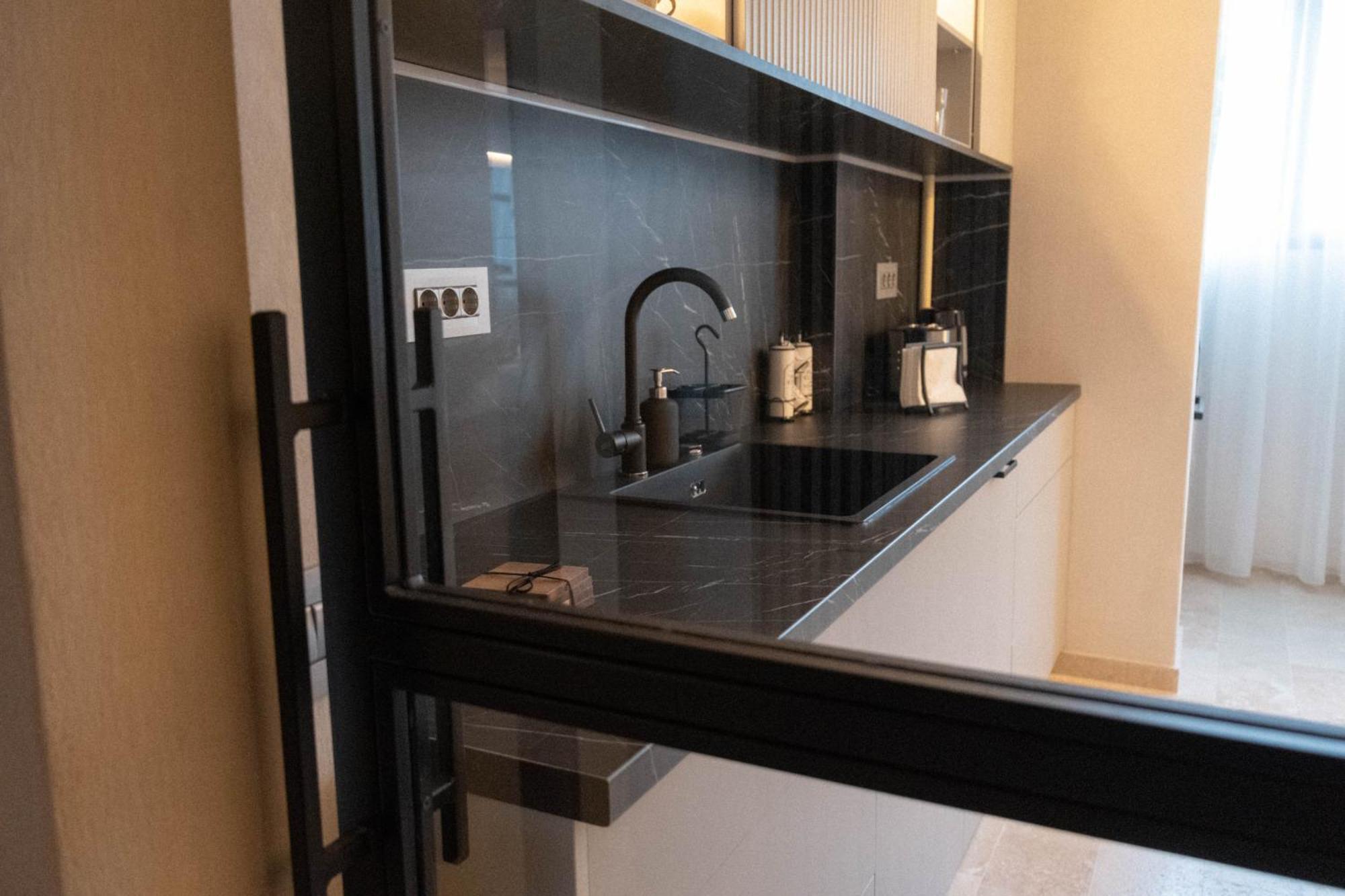 Cosy 2 Rooms Apartment In The Center Of The City Bucureşti Ngoại thất bức ảnh
