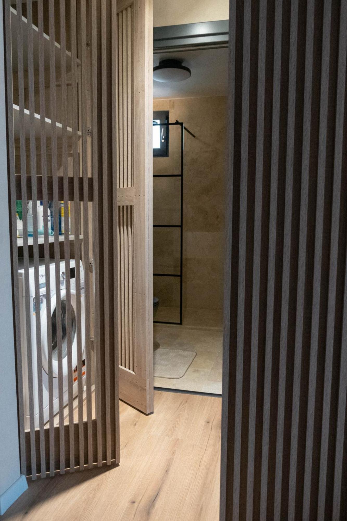 Cosy 2 Rooms Apartment In The Center Of The City Bucureşti Ngoại thất bức ảnh