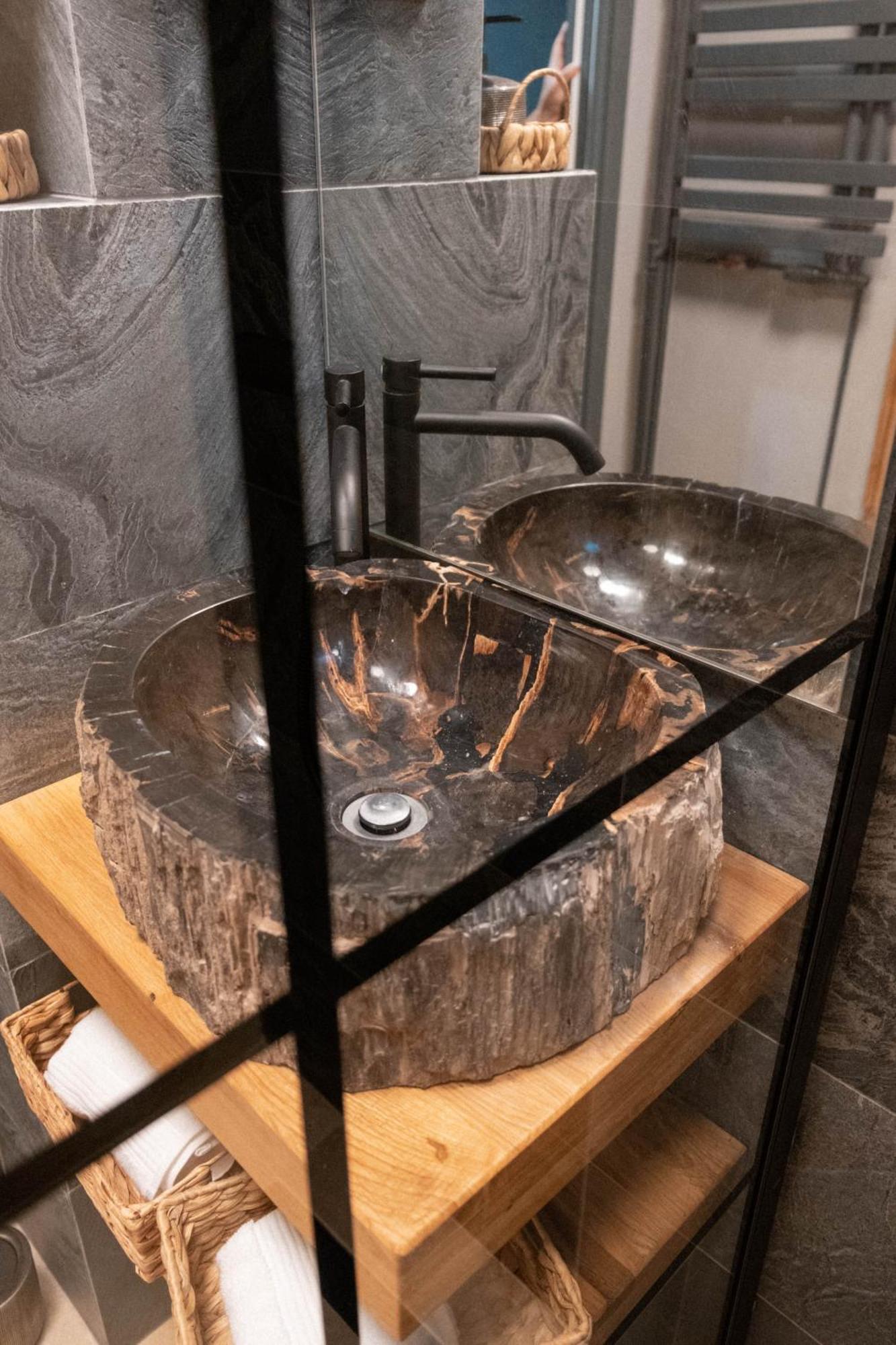 Cosy 2 Rooms Apartment In The Center Of The City Bucureşti Ngoại thất bức ảnh